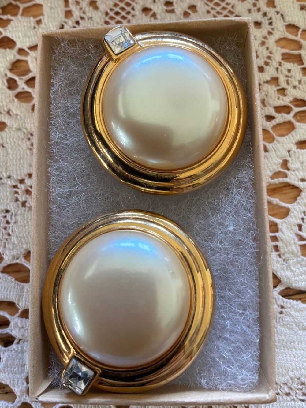 Vintage PLP Faux Mabe Pearl Rhinestone Gold Tone Button Clip On Earrings 1980s